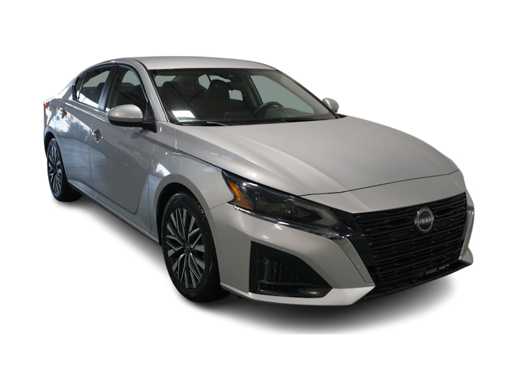 Thumbnail: 2023 Nissan Altima - 14