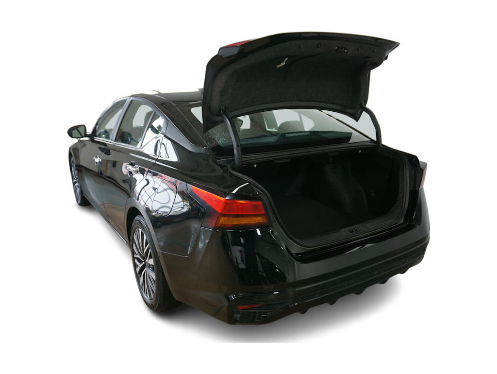 Thumbnail: 2024 Nissan Altima - 12