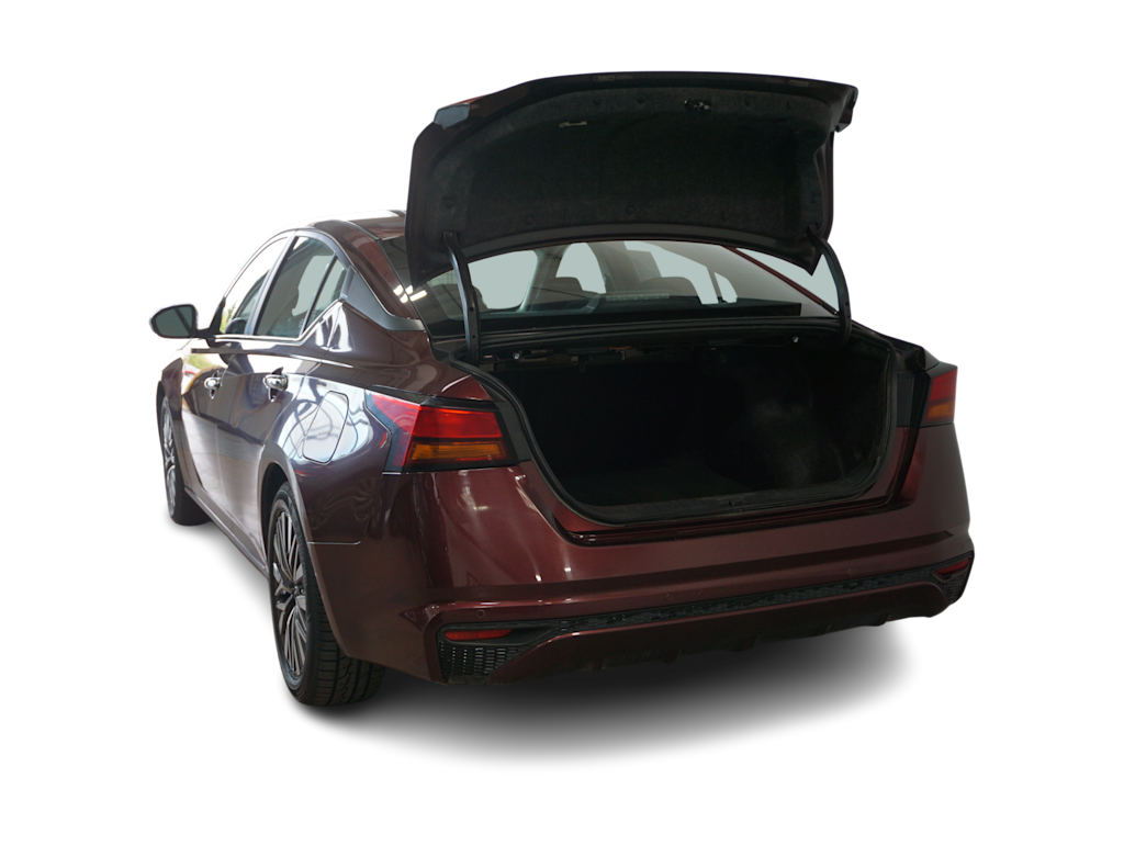 Thumbnail: 2023 Nissan Altima - 12