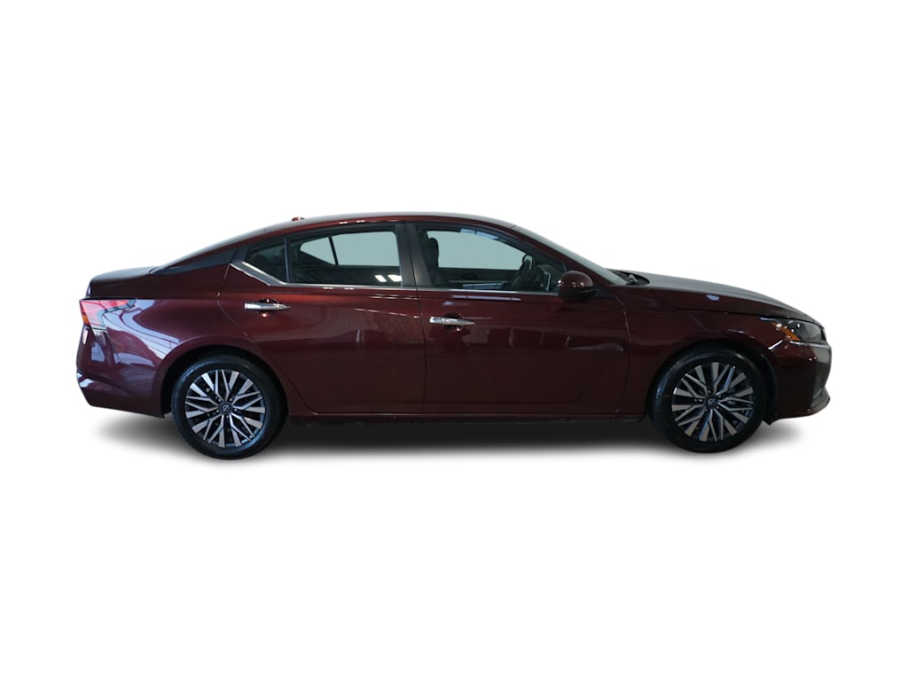 Thumbnail: 2023 Nissan Altima - 14
