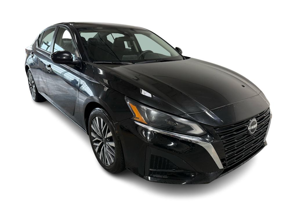 Thumbnail: 2023 Nissan Altima - 14