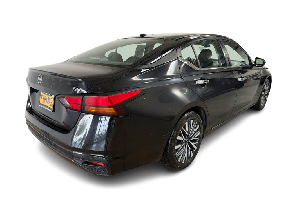 Thumbnail: 2023 Nissan Altima - 16