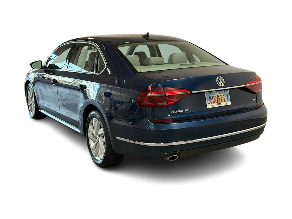 Thumbnail: 2018 Volkswagen Passat - 4