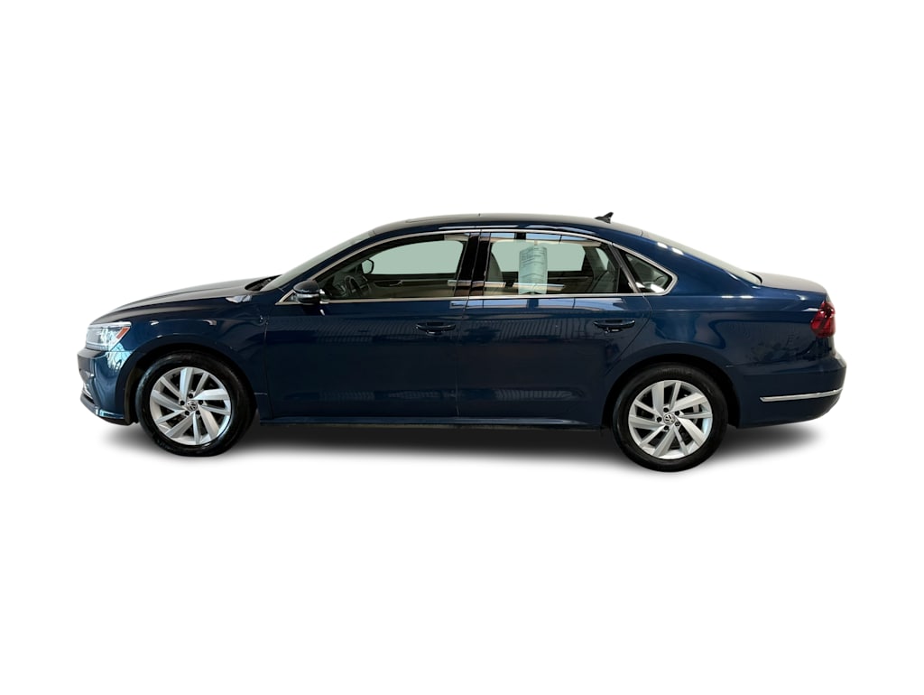 Thumbnail: 2018 Volkswagen Passat - 3