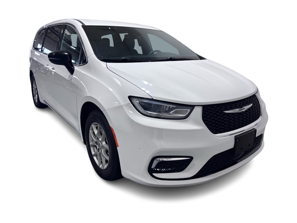 Thumbnail: 2025 Chrysler Pacifica - 15