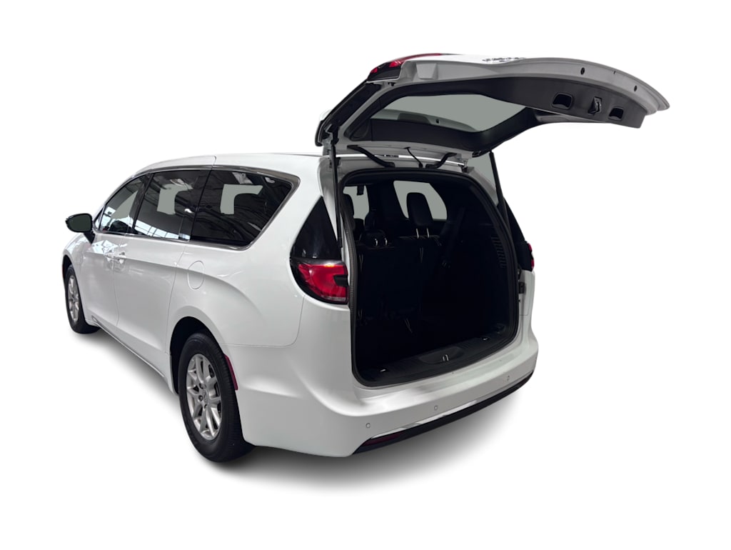 Thumbnail: 2025 Chrysler Pacifica - 14
