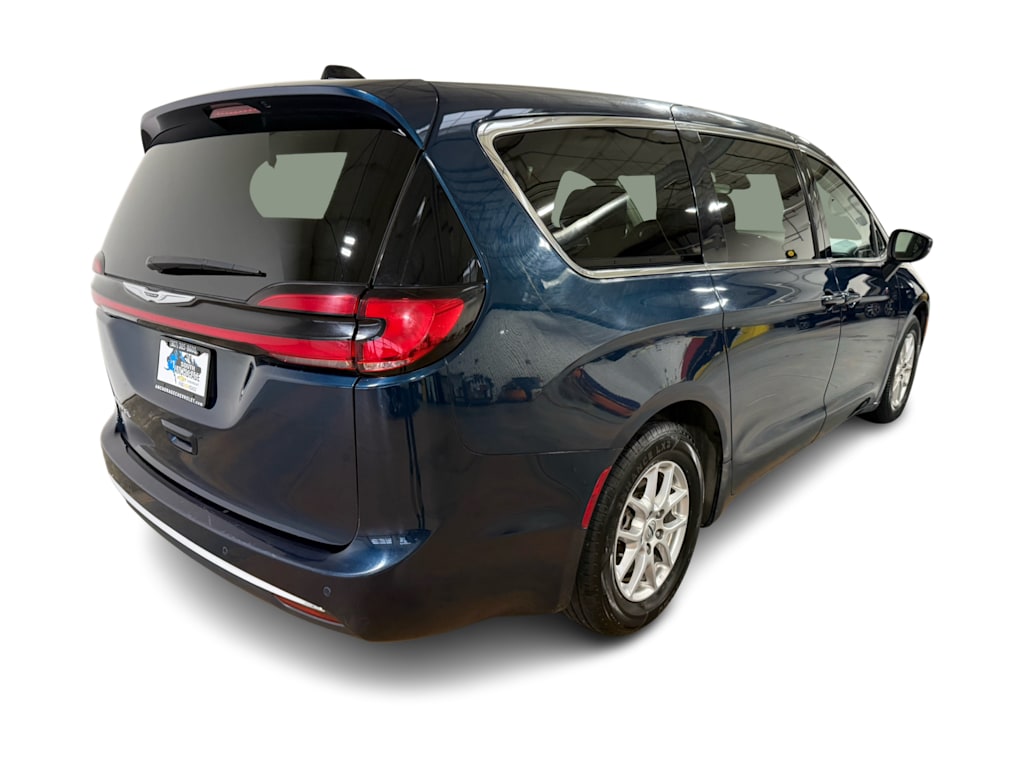 Thumbnail: 2023 Chrysler Pacifica - 15