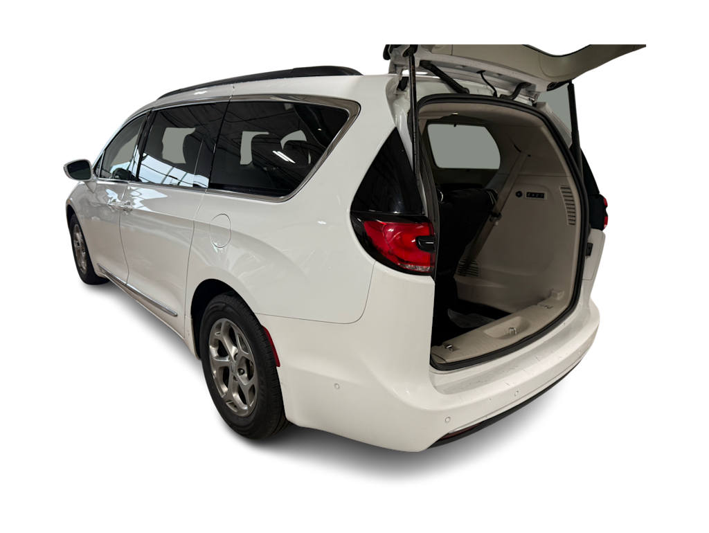 Thumbnail: 2022 Chrysler Pacifica - 12