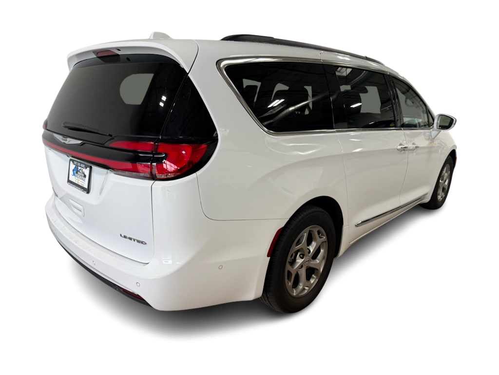 Thumbnail: 2022 Chrysler Pacifica - 15