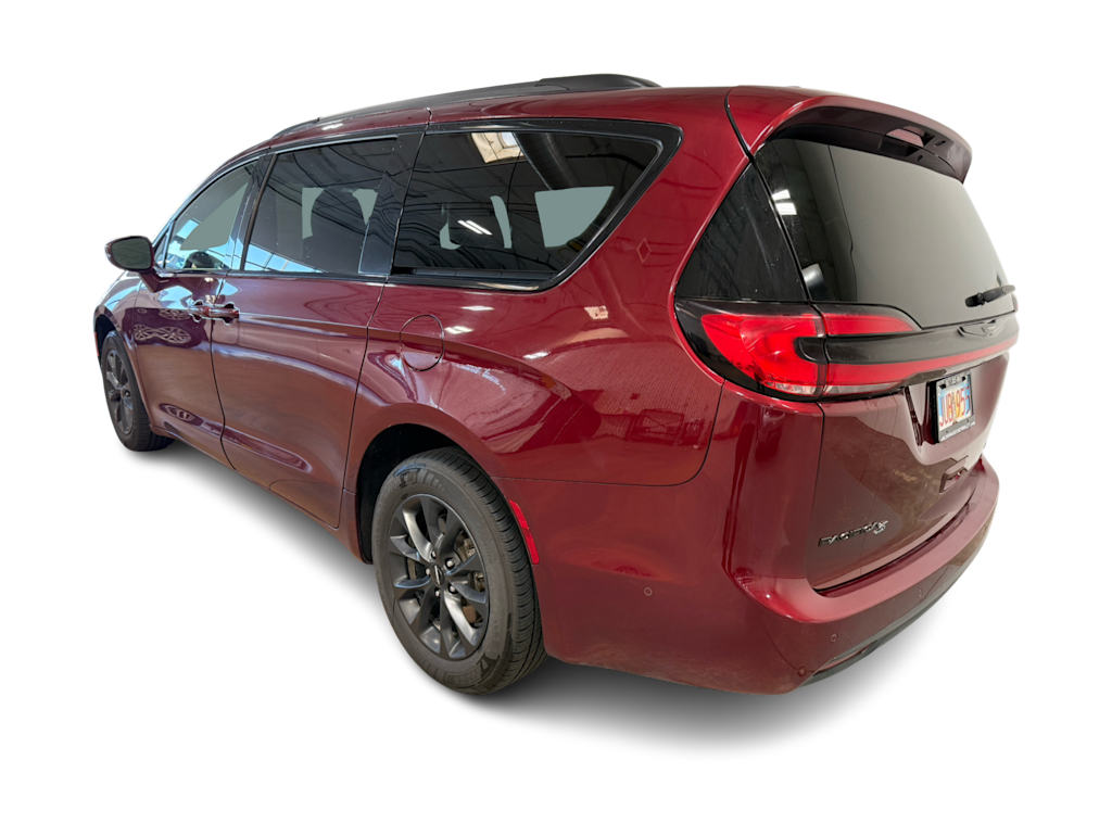 Thumbnail: 2021 Chrysler Pacifica - 4