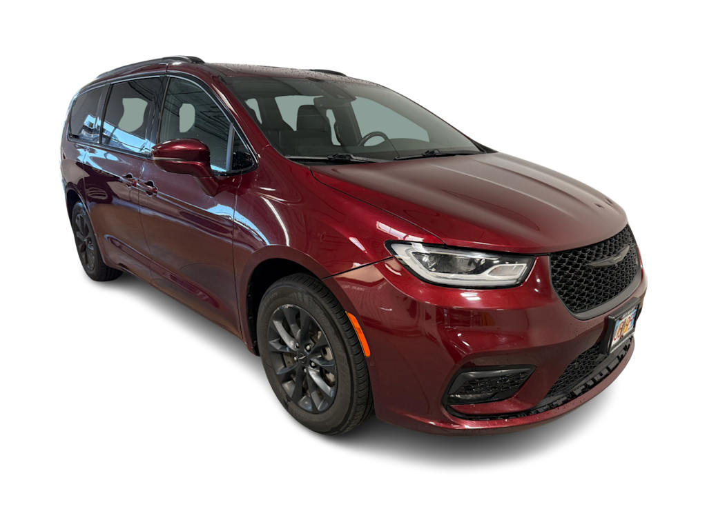 Thumbnail: 2021 Chrysler Pacifica - 12