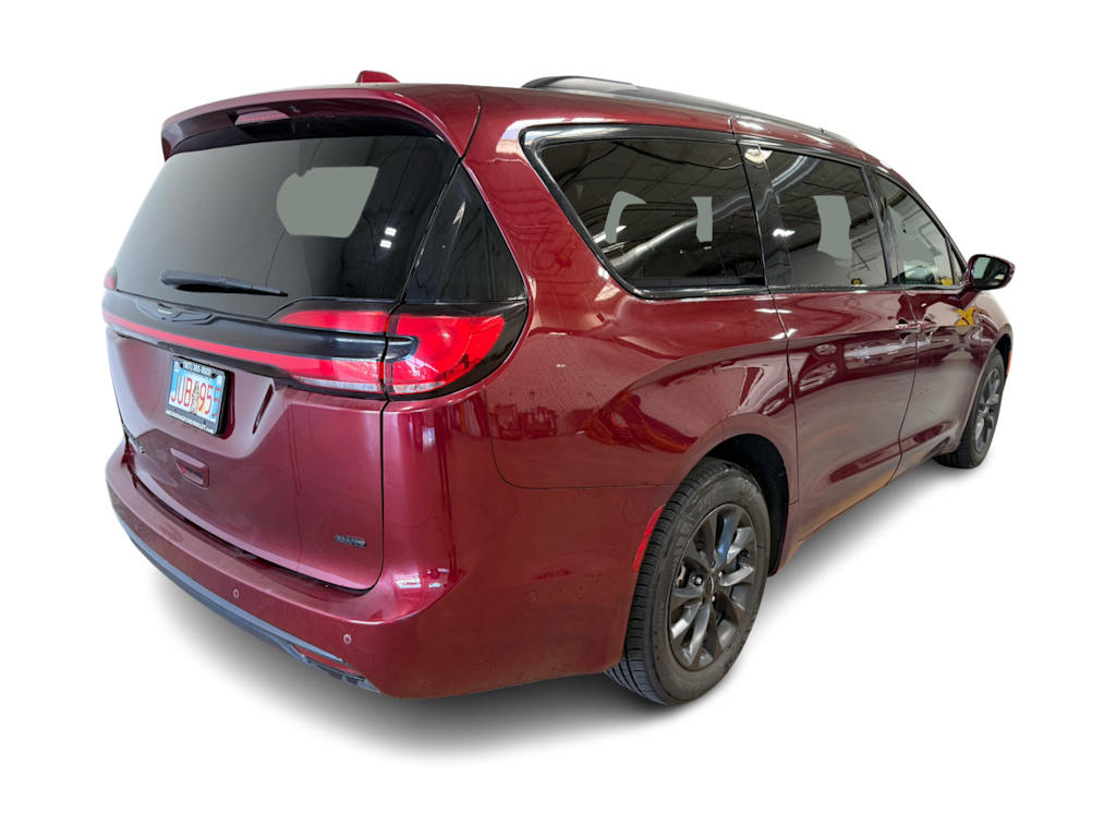Thumbnail: 2021 Chrysler Pacifica - 14