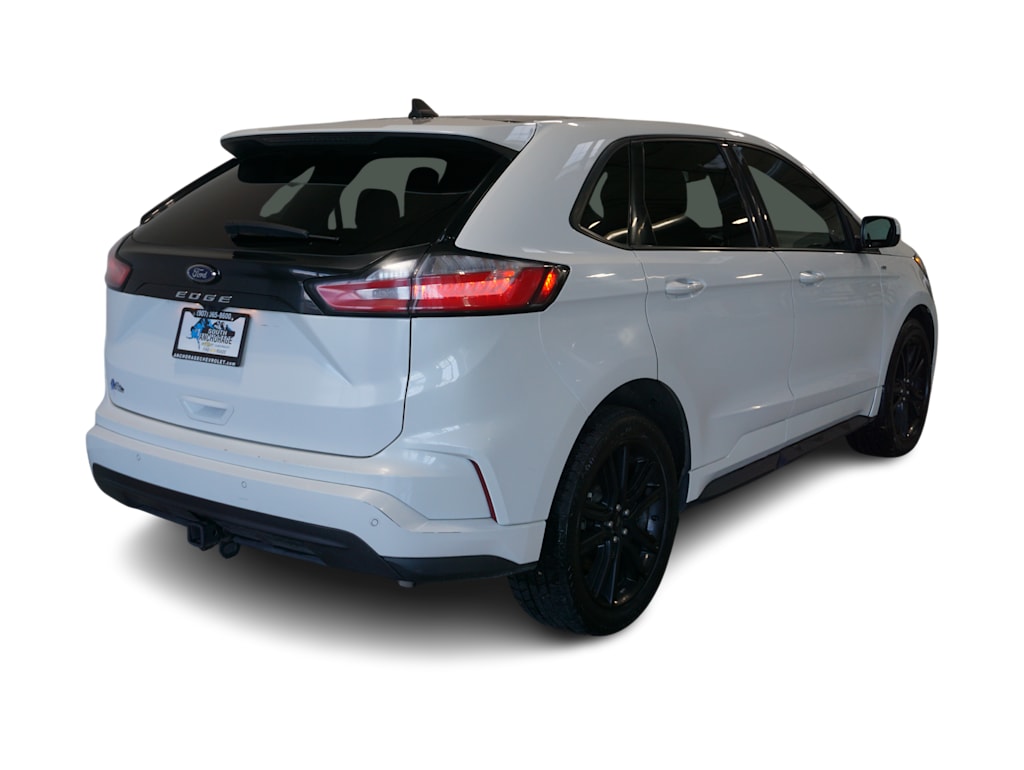 Thumbnail: 2022 Ford Edge - 17