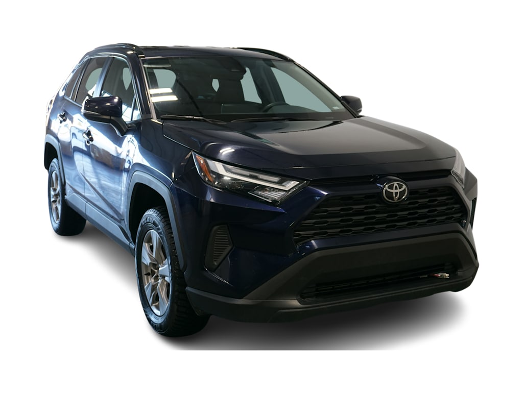 2023 Toyota RAV4 XLE 18