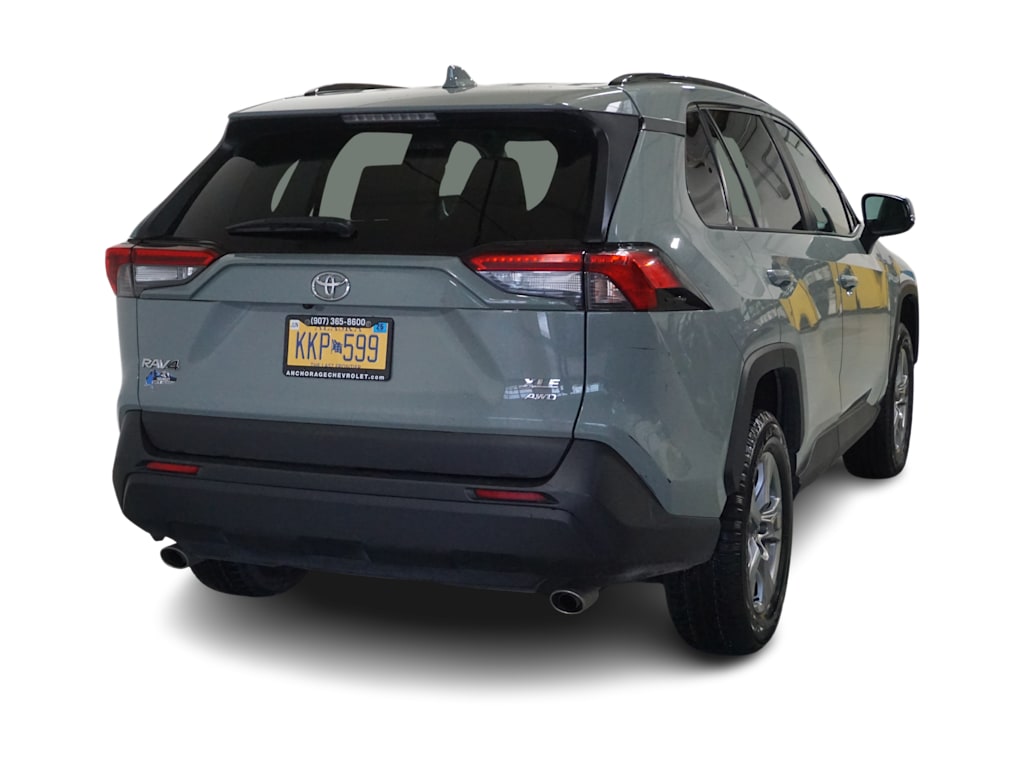 Thumbnail: 2023 Toyota RAV4 - 17