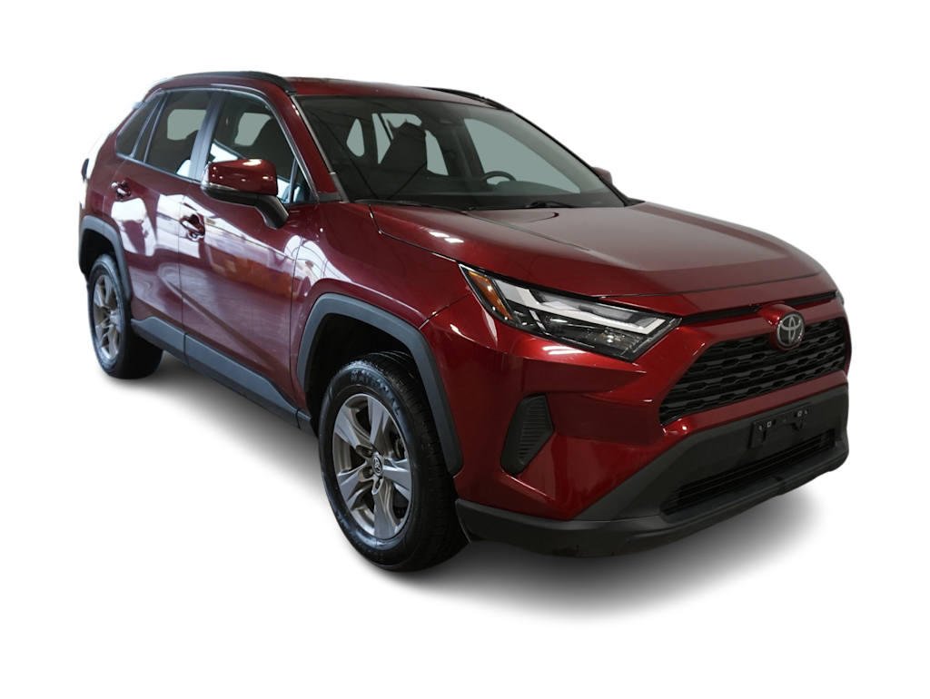 2022 Toyota RAV4 XLE 18