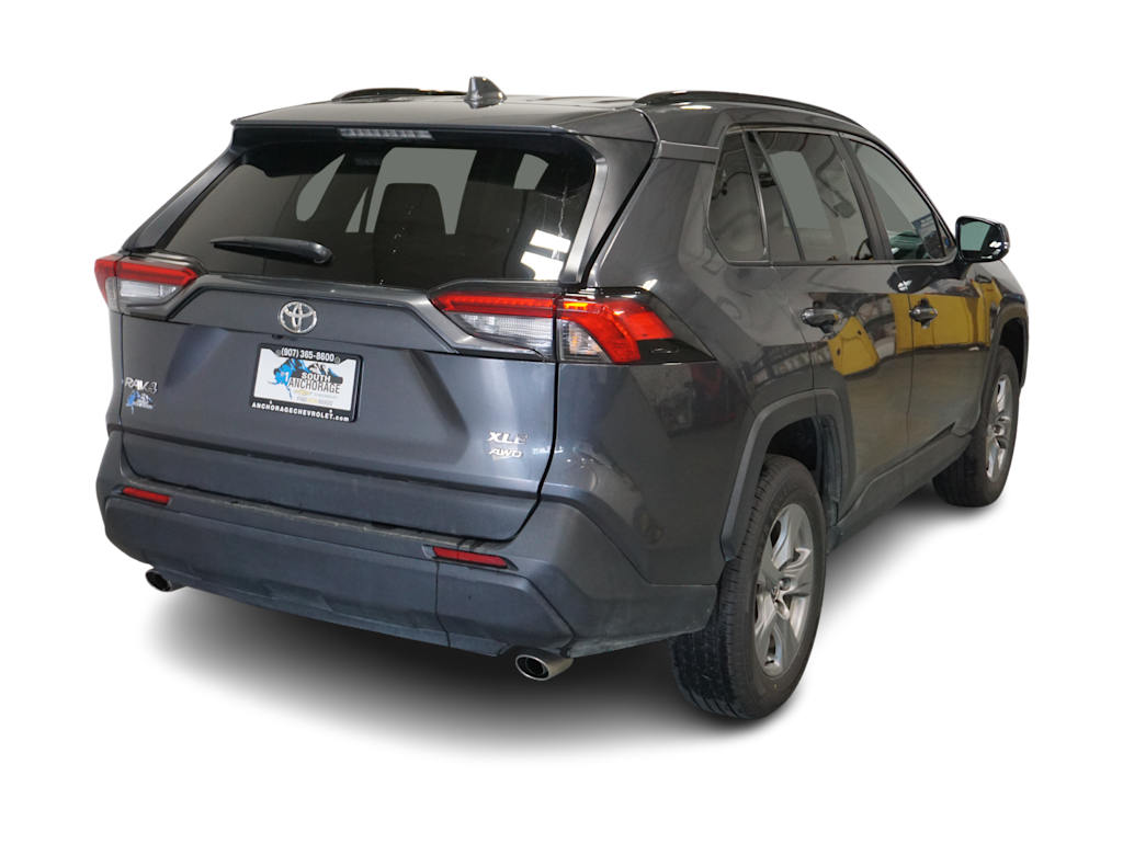 Thumbnail: 2023 Toyota RAV4 - 17