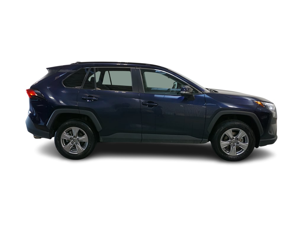 2023 Toyota RAV4 XLE 16