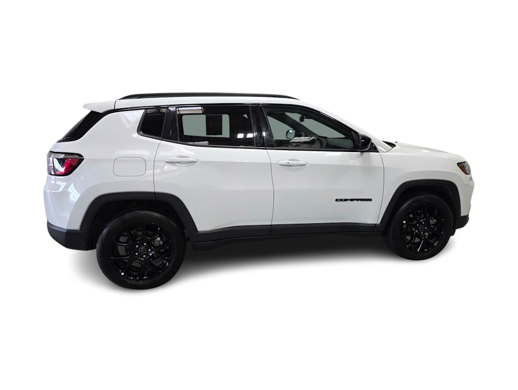 Thumbnail: 2025 Jeep Compass - 15