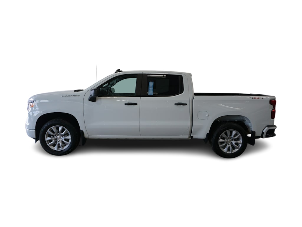 2022 Chevrolet Silverado 1500 Custom 3