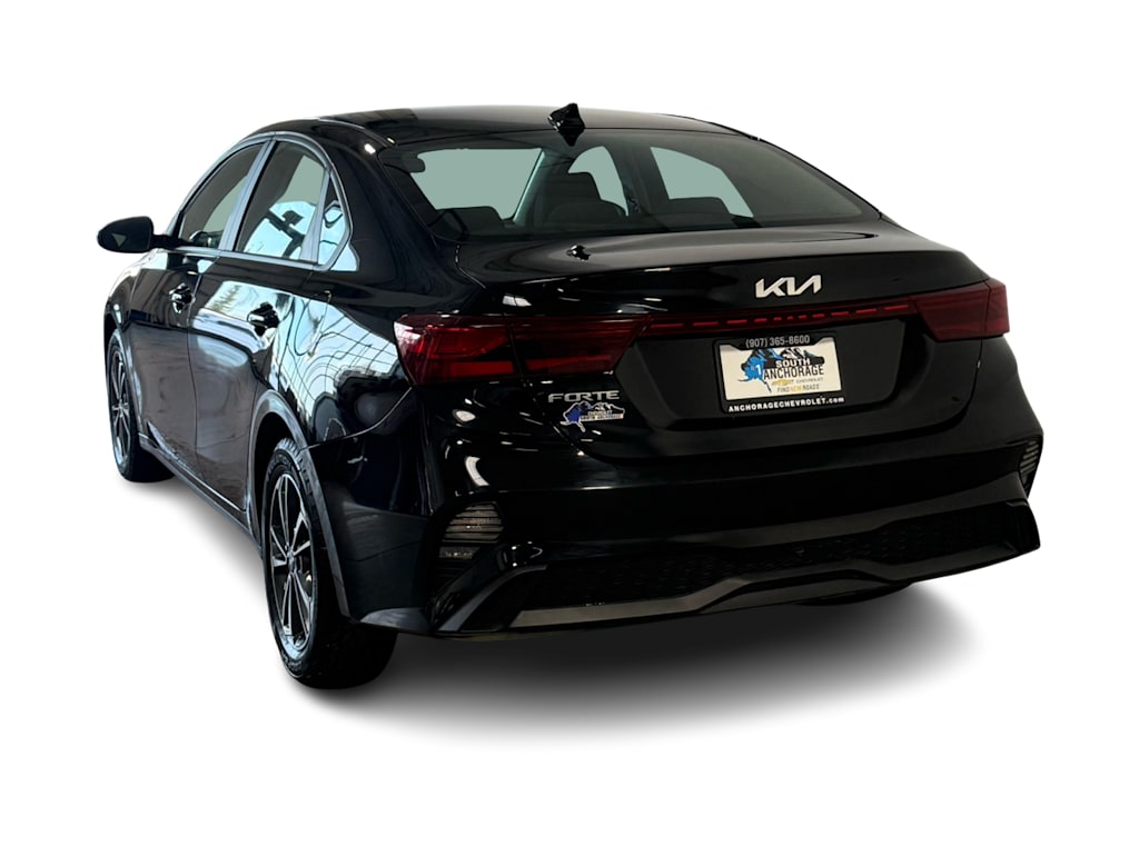 Thumbnail: 2024 Kia Forte - 4