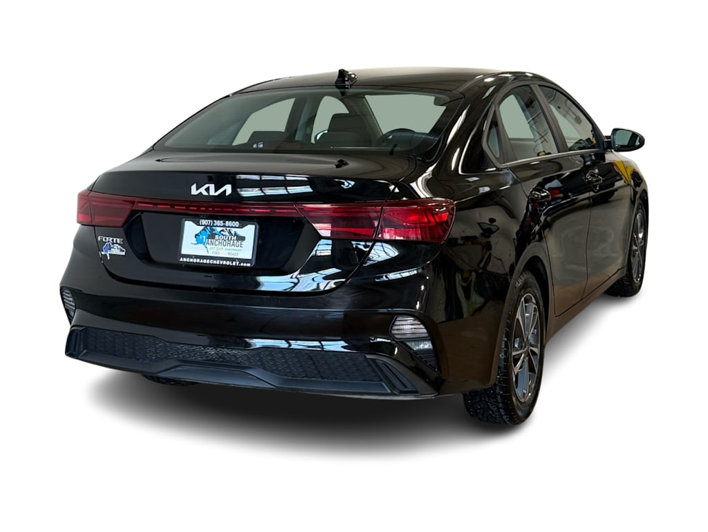 Thumbnail: 2024 Kia Forte - 14