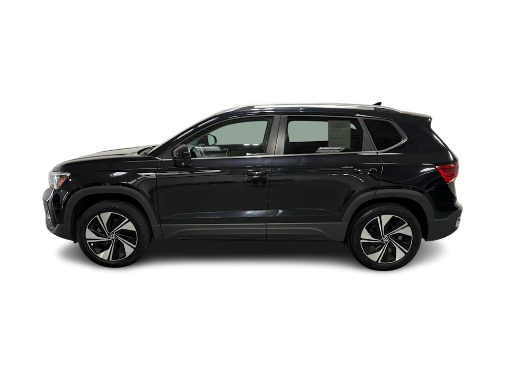 Thumbnail: 2024 Volkswagen Taos - 3