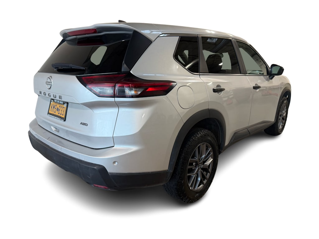 Thumbnail: 2024 Nissan Rogue - 16