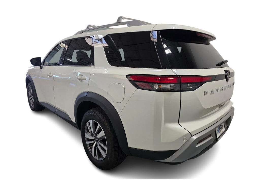 Thumbnail: 2023 Nissan Pathfinder - 4
