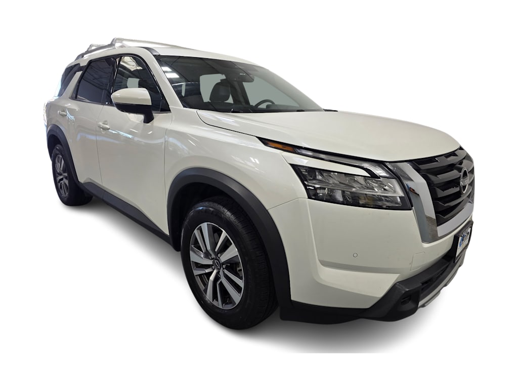 Thumbnail: 2023 Nissan Pathfinder - 16