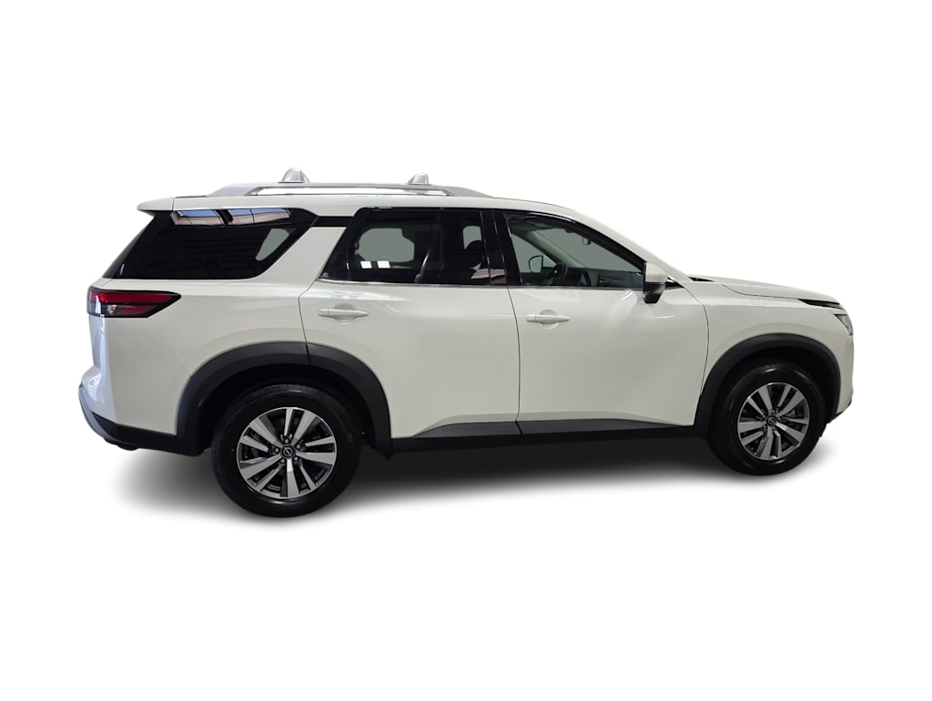 Thumbnail: 2023 Nissan Pathfinder - 15