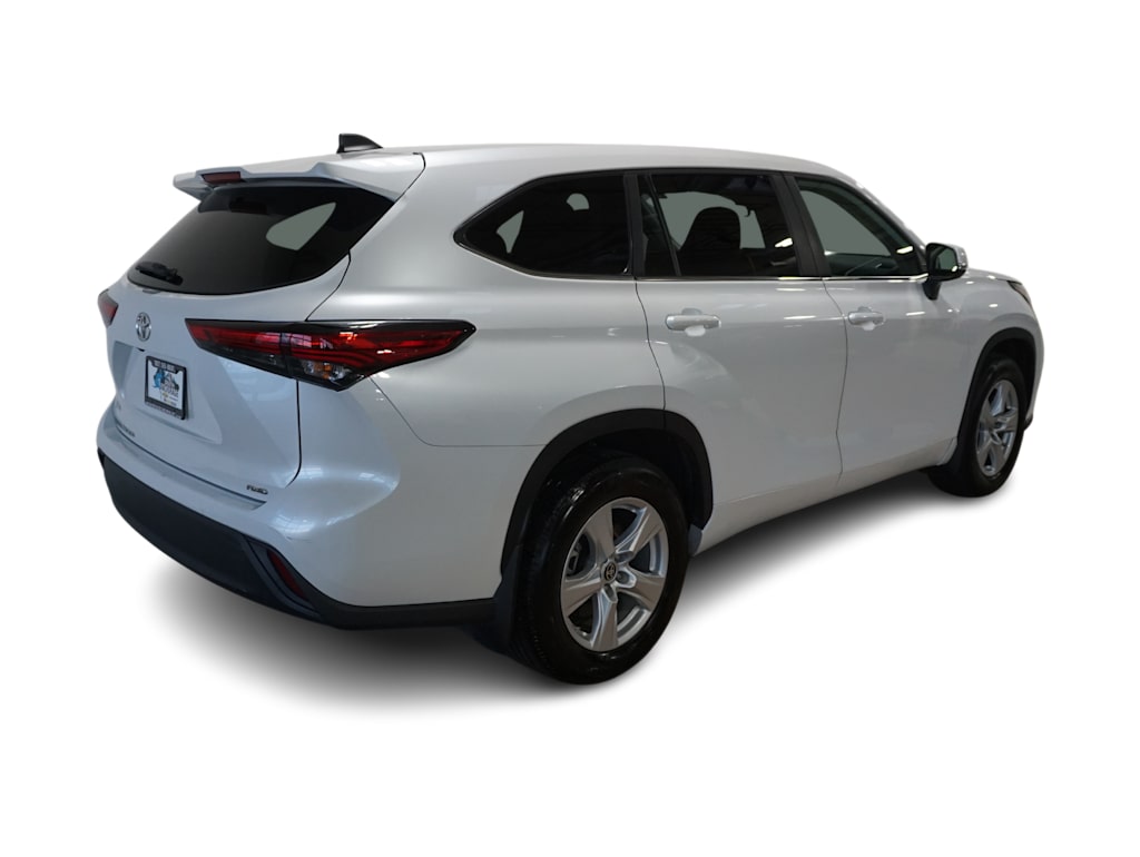 2023 Toyota Highlander L 16