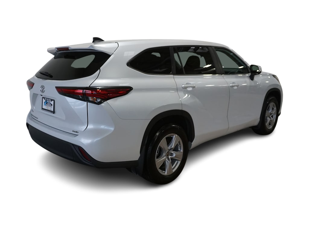 2023 Toyota Highlander L 16