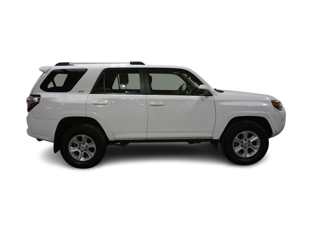 2022 Toyota 4Runner SR5 16