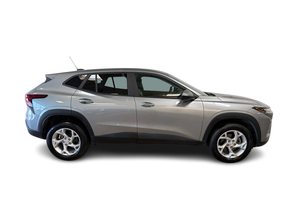 Thumbnail: 2024 Chevrolet Trax - 14