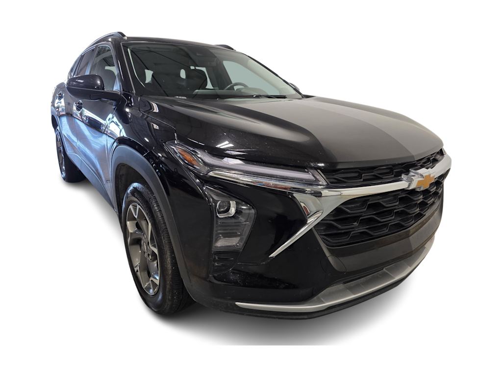Thumbnail: 2025 Chevrolet Trax - 16