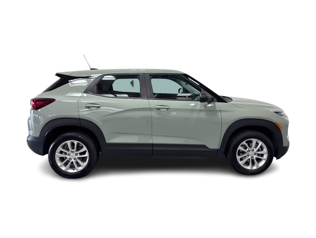 Thumbnail: 2026 Chevrolet TrailBlazer - 16