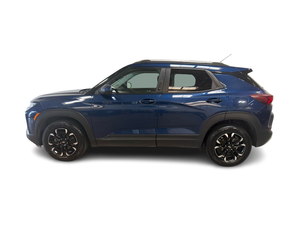 Thumbnail: 2023 Chevrolet TrailBlazer - 3