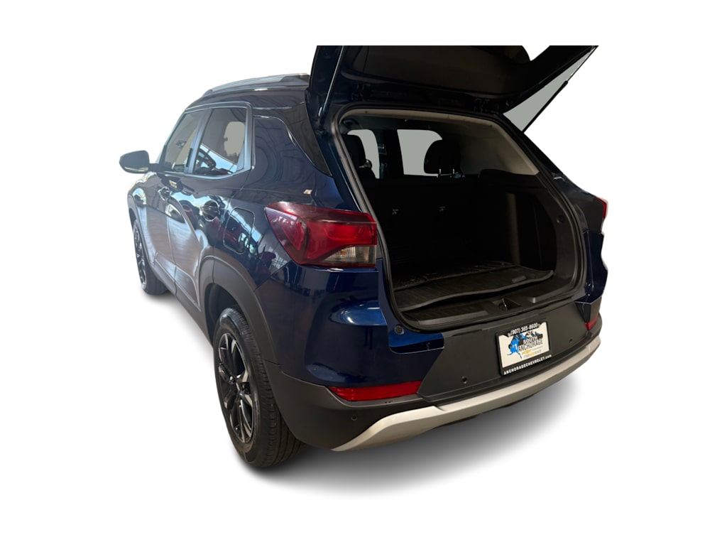 Thumbnail: 2023 Chevrolet TrailBlazer - 13
