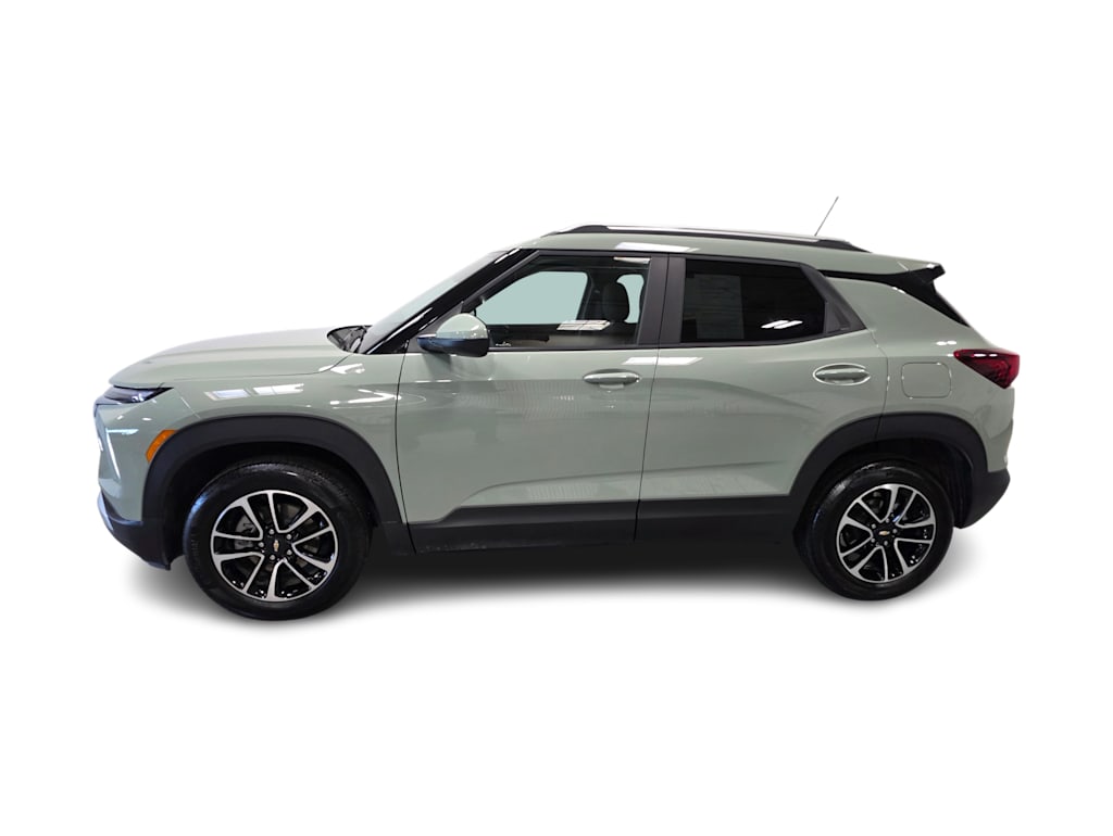 Thumbnail: 2026 Chevrolet TrailBlazer - 3