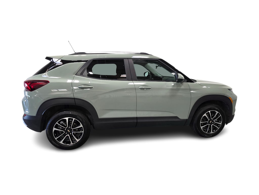 Thumbnail: 2026 Chevrolet TrailBlazer - 15