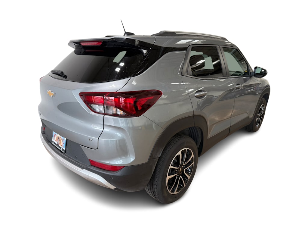 Thumbnail: 2026 Chevrolet TrailBlazer - 15