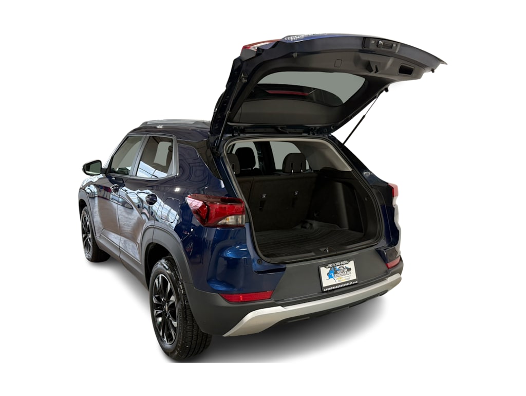 Thumbnail: 2023 Chevrolet TrailBlazer - 19