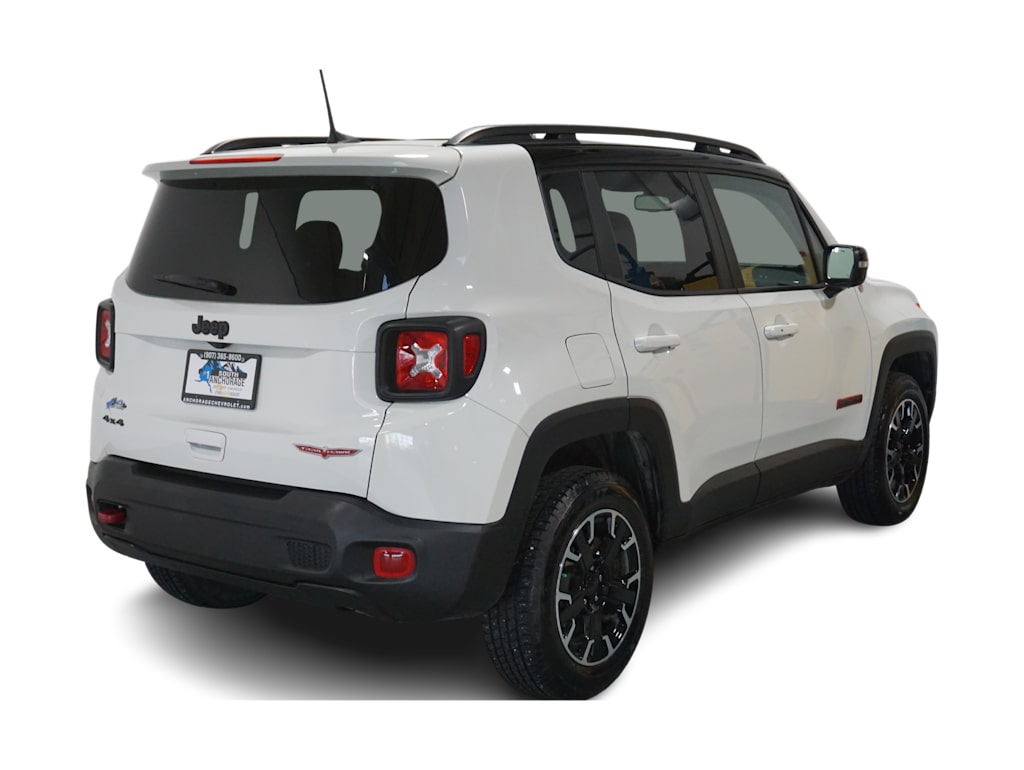 Thumbnail: 2023 Jeep Renegade - 15