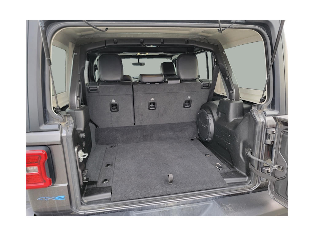 Thumbnail: 2022 Jeep Wrangler - 16