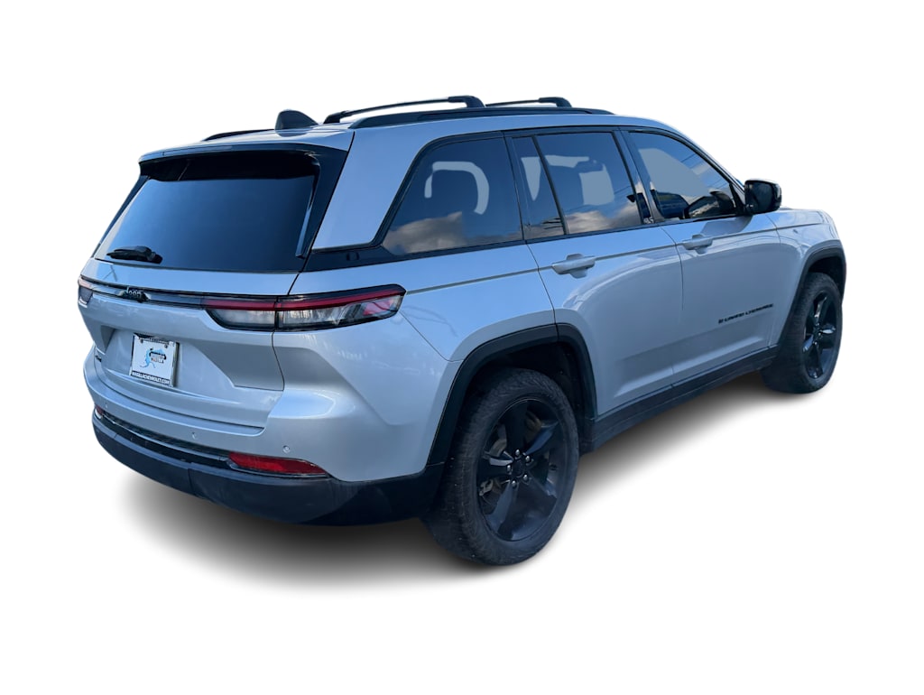 Thumbnail: 2024 Jeep Grand Cherokee - 19