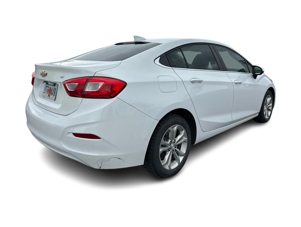 Thumbnail: 2019 Chevrolet Cruze - 8