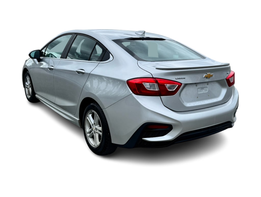 Thumbnail: 2017 Chevrolet Cruze - 3