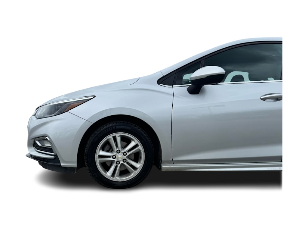 Thumbnail: 2017 Chevrolet Cruze - 10