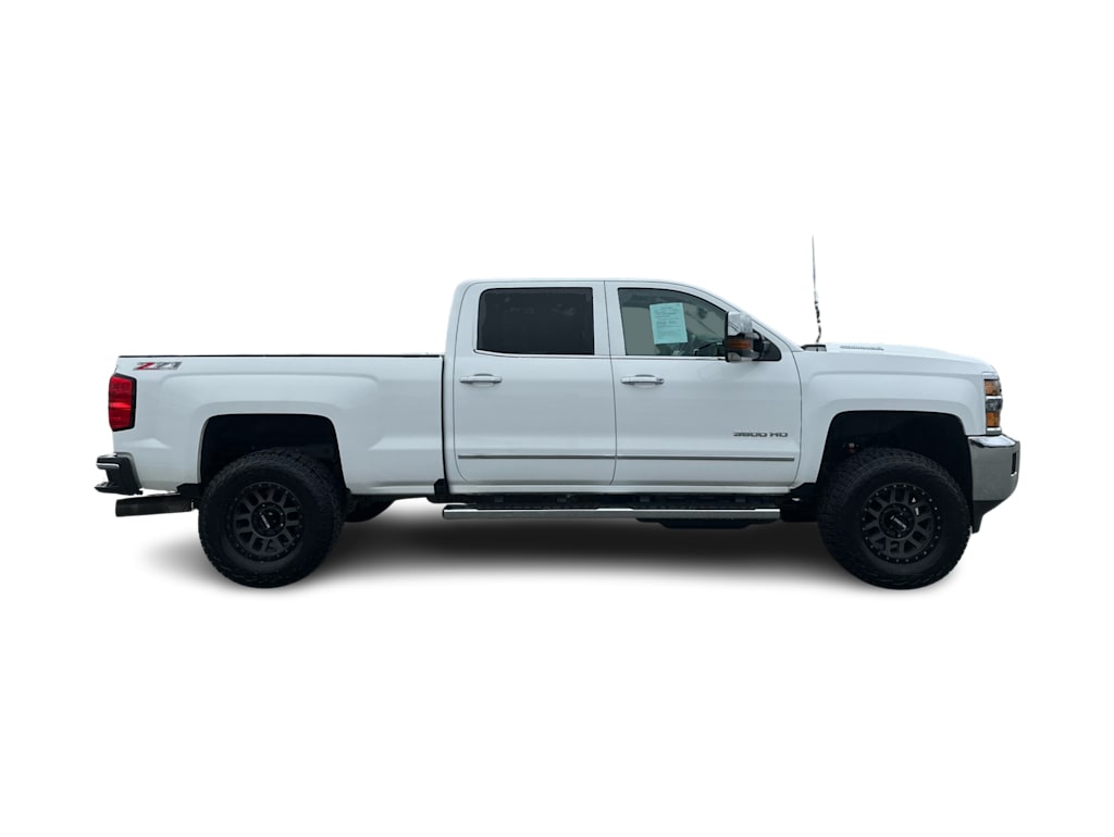 Thumbnail: 2017 Chevrolet Silverado 3500 - 9